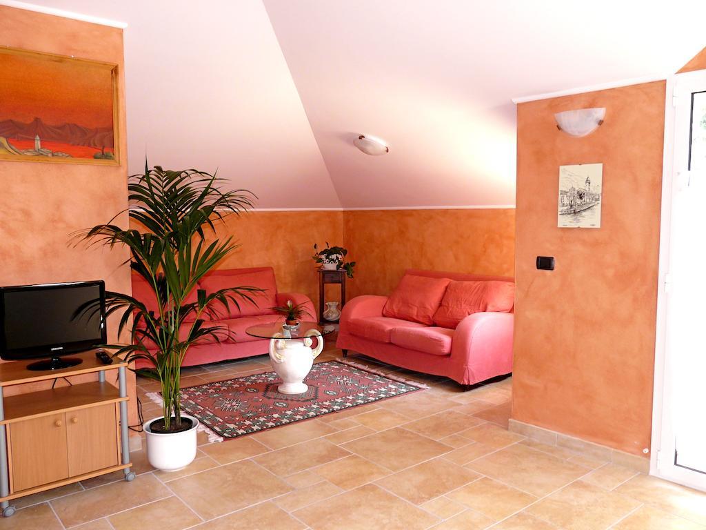 L'Albicocco Apartment Долчеакуа Стая снимка